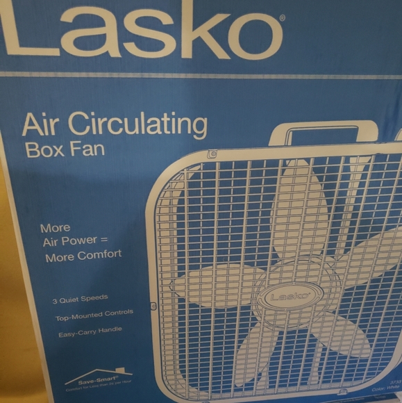 New Lasko Box Fan Multi Purpose in White Steel Body - Picture 1 of 1